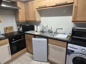 Kitchen- click for photo gallery